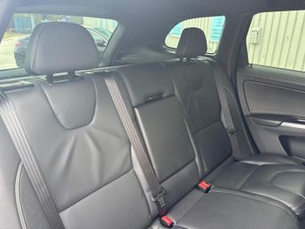 Volvo XC60 2.4 D4 R-Design Lux Nav Geartronic AWD Euro 5 5dr