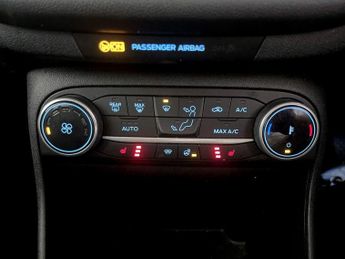 Ford Fiesta 1.0T EcoBoost MHEV Titanium Vignale Euro 6 (s/s) 5dr