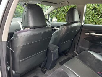 Toyota Auris 1.8 VVT-h T Spirit CVT Euro 5 (s/s) 5dr