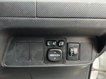 Toyota Auris 1.8 VVT-h T Spirit CVT Euro 5 (s/s) 5dr