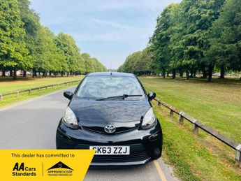 Toyota AYGO 1.0 VVT-i Move Euro 5 5dr