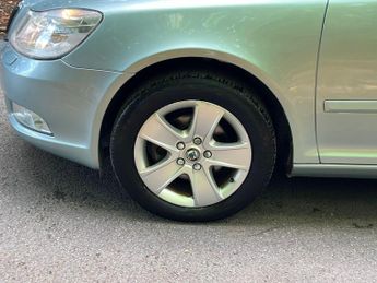 Skoda Octavia 1.9 TDI Elegance DSG Euro 4 5dr