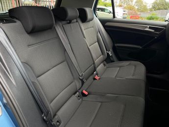 Volkswagen Golf 2.0 TDI BlueMotion Tech SE Hatchback 5dr Diesel DSG Euro 5 (s/s)