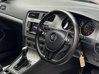 Volkswagen Golf 2.0 TDI BlueMotion Tech SE Hatchback 5dr Diesel DSG Euro 5 (s/s)