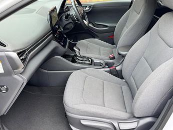Hyundai IONIQ 1.6 h-GDi Premium DCT Euro 6 (s/s) 5dr