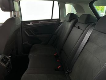 Volkswagen Tiguan 2.0 TDI Elegance DSG Euro 6 (s/s) 5dr