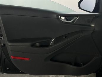 Hyundai IONIQ 38.3kWh Premium SE Auto 5dr