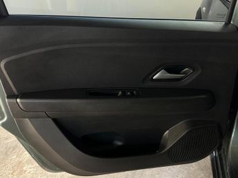 Dacia Jogger 1.6 Hybrid Expression Auto Euro 6 (s/s) 5dr