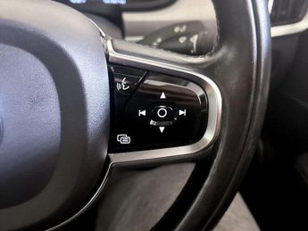 Volvo S90 2.0 T4 GPF Momentum Auto Euro 6 (s/s) 4dr