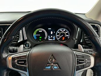 Mitsubishi Outlander 2.0h 12kWh 4h CVT 4WD Euro 6 (s/s) 5dr