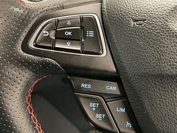 Ford EcoSport 1.0T EcoBoost ST-Line Auto Euro 6 (s/s) 5dr