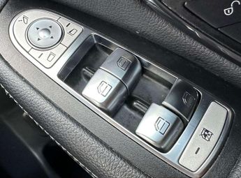 Mercedes-Benz GLC 2.0 GLC 220 D 4Matic AMG Line Auto 4WD 5dr