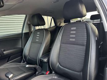 Kia STONIC 1.0 Stonic GT-Line S ISG MHEV Semi-Auto 5dr