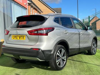 Nissan Qashqai 1.2 DIG-T N-Connecta XTRON Euro 6 (s/s) 5dr