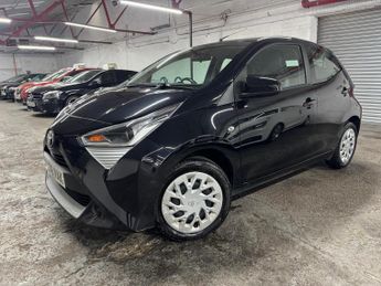 Toyota AYGO 1.0 VVT-i x-play Euro 6 5dr (Safety Sense)