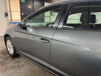SEAT Leon 1.6 TDI CR SE DSG Euro 5 (s/s) 5dr