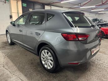 SEAT Leon 1.6 TDI CR SE DSG Euro 5 (s/s) 5dr