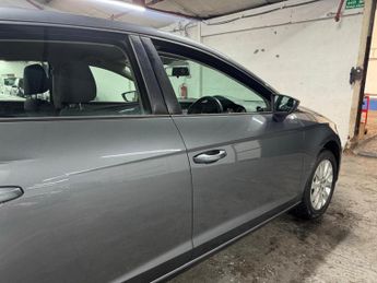 SEAT Leon 1.6 TDI CR SE DSG Euro 5 (s/s) 5dr