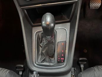 SEAT Leon 1.6 TDI CR SE DSG Euro 5 (s/s) 5dr