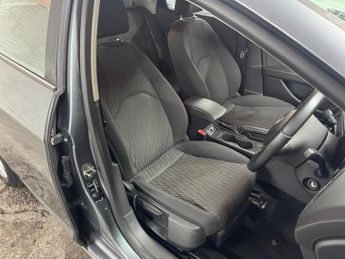 SEAT Leon 1.6 TDI CR SE DSG Euro 5 (s/s) 5dr