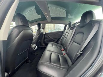 Tesla Model 3 (Dual Motor) Long Range Auto 4WDE 4dr