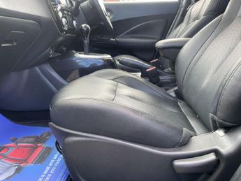 Nissan Juke 1.6 Tekna SUV 5dr Petrol XTRON Euro 6 (117 ps)