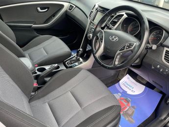 Hyundai i30 1.6 CRDi Blue Drive SE Nav Hatchback 5dr Diesel DCT Euro 6 (s/s)