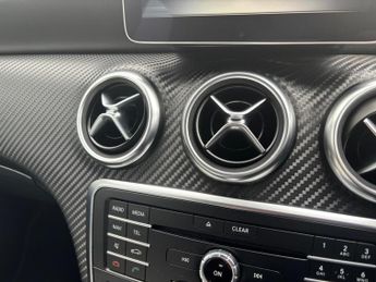 Mercedes-Benz A Class 2.1 A200d AMG Line (Premium) 7G-DCT Euro 6 (s/s) 5dr