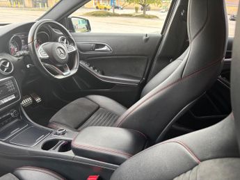 Mercedes-Benz A Class 2.1 A200d AMG Line (Premium) 7G-DCT Euro 6 (s/s) 5dr