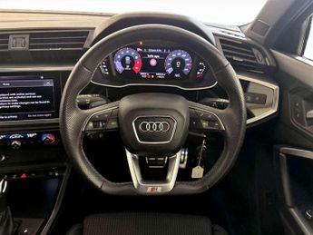 Audi Q3 1.5 TFSI CoD 35 Black Edition S Tronic Euro 6 (s/s) 5dr