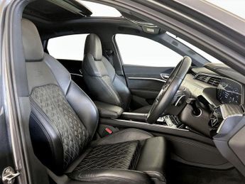 Audi e-tron 55 Vorsprung Sportback Auto quattro 5dr 95kWh (11kW Charger)