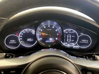 Porsche Panamera 2.9 V6 E-Hybrid 14kWh 4 Saloon PDK 4WD Euro 6 (s/s) 5dr