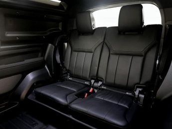 Land Rover Defender 90 3.0 D200 MHEV Hard Top SUV Auto 4WD SWB Euro 6 (s/s) 3dr