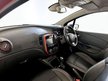 Renault Captur 1.2 TCe ENERGY Signature Nav Auto Euro 6 (s/s) 5dr