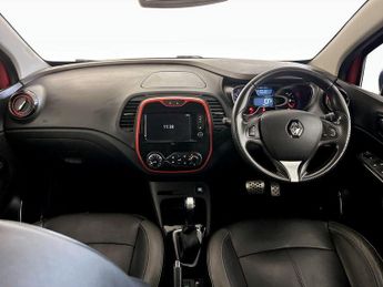 Renault Captur 1.2 TCe ENERGY Signature Nav Auto Euro 6 (s/s) 5dr