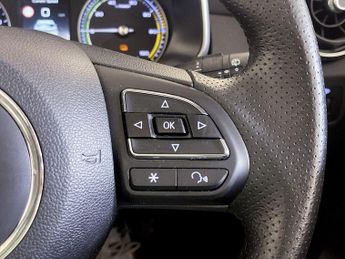 MG MG ZS 44.5kWh Exclusive Auto 5dr