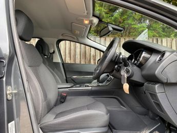 Peugeot 3008 1.6 e-HDi Active EGC Euro 5 (s/s) 5dr