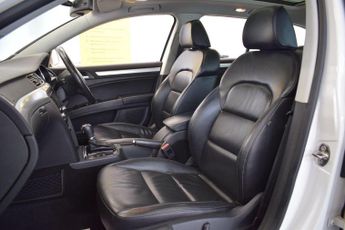 Skoda Superb 2.0 TDI Elegance DSG Euro 5 (s/s) 5dr