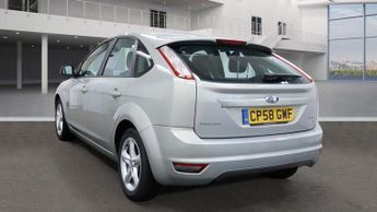 Ford Focus 1.6 Zetec 5dr