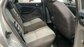 Ford Focus 1.6 Zetec 5dr