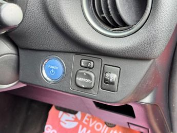 Toyota Yaris 1.5 VVT-h Excel E-CVT Euro 6 5dr (15in Alloy)