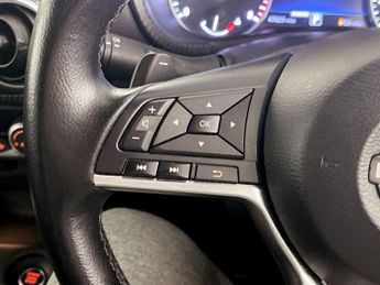 Nissan Juke 1.0 DIG-T N-Connecta DCT Auto Euro 6 (s/s) 5dr