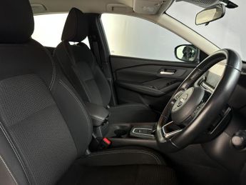 Nissan Qashqai 1.3 DIG-T MHEV Acenta Premium XTRON Euro 6 (s/s) 5dr