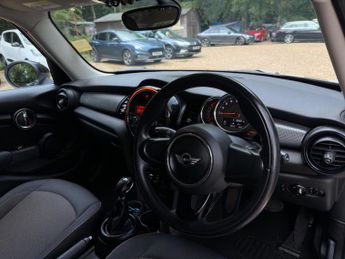 MINI Hatch 1.5 Cooper Auto Euro 6 (s/s) 5dr