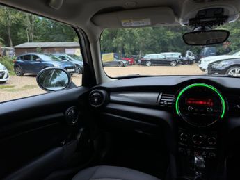MINI Hatch 1.5 Cooper Auto Euro 6 (s/s) 5dr