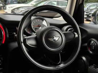 MINI Hatch 1.5 Cooper Auto Euro 6 (s/s) 5dr