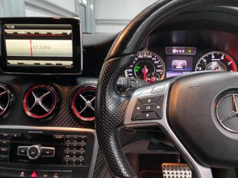 Mercedes-Benz A Class 2.0 A45 AMG SpdS DCT 4MATIC Euro 6 (s/s) 5dr