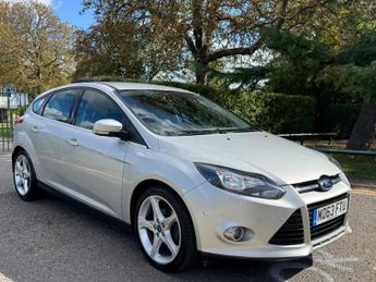 Ford Focus 1.0T EcoBoost Titanium Navigator Euro 5 (s/s) 5dr