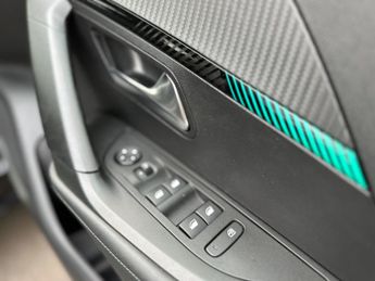 Peugeot 2008 1.2 PureTech Allure Premium + EAT Euro 6 (s/s) 5dr