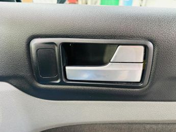 Ford Focus 1.6 Zetec 5dr